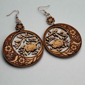 Handmade Nest Maple Wood Dangle Earrings – Bird & Floral Nature Design